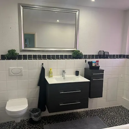 Appartement Sehr Grosse Naehe Duesseldorf, Flughafen Und Messe Duisburg