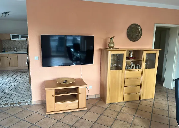 Sehr Grosse Naehe Duesseldorf, Flughafen Und Messe